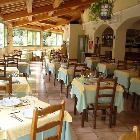 Le Petit Nice 2* 滨海圣西尔